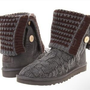 UGG Leland Gray Knit Sheepskin Tall Fold Over Buttoned Boots Size 9